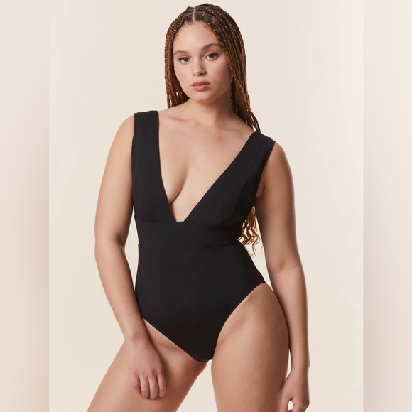 Andie Other - Andie The Mykonos One Piece in Smooth Black Size M GUC
